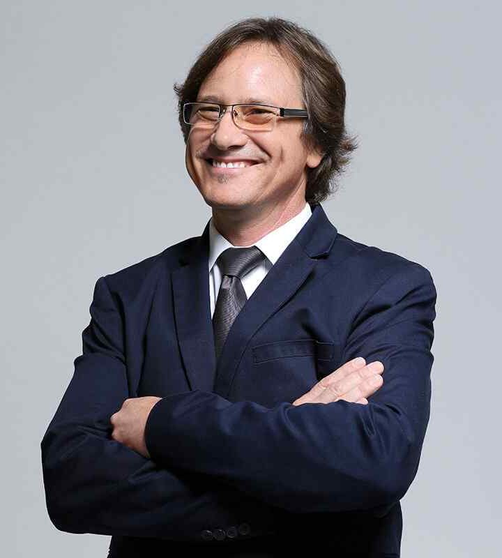 https://mamadoutangara.com/wp-content/uploads/2019/05/team_03-720x800.jpg